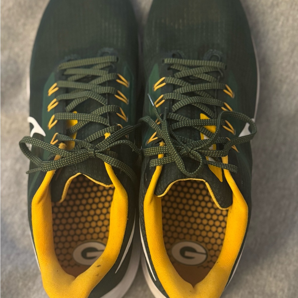 Nike Dark Green and Yellow Sneakers - Picture 4 of 5